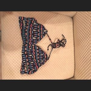 Victoria secret swimwear top size m/L